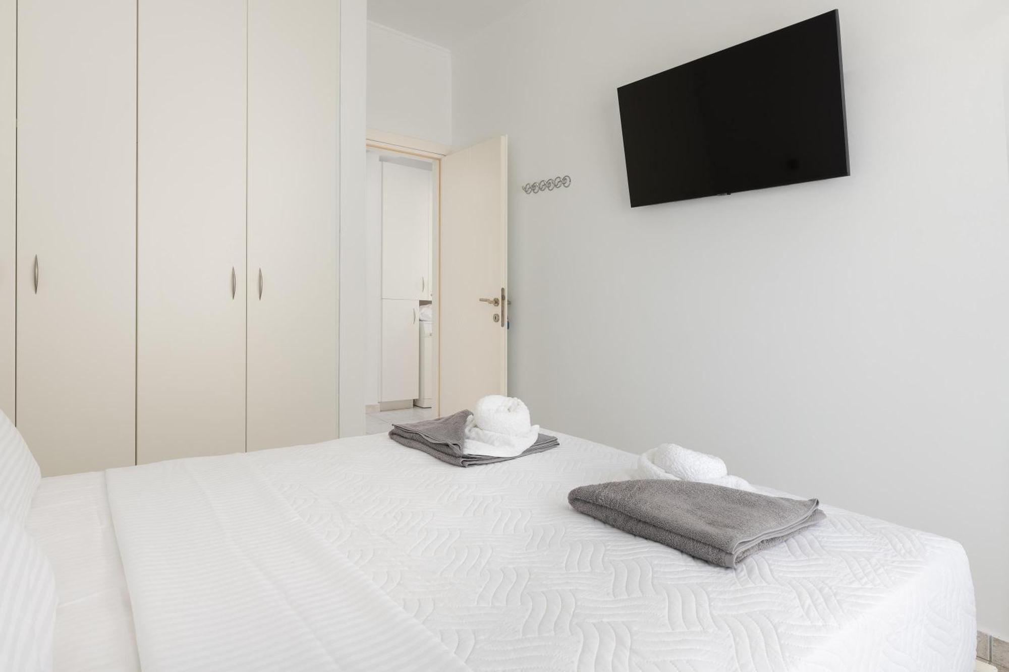 White&Blue Luxury Suites Ialysos  Exteriér fotografie