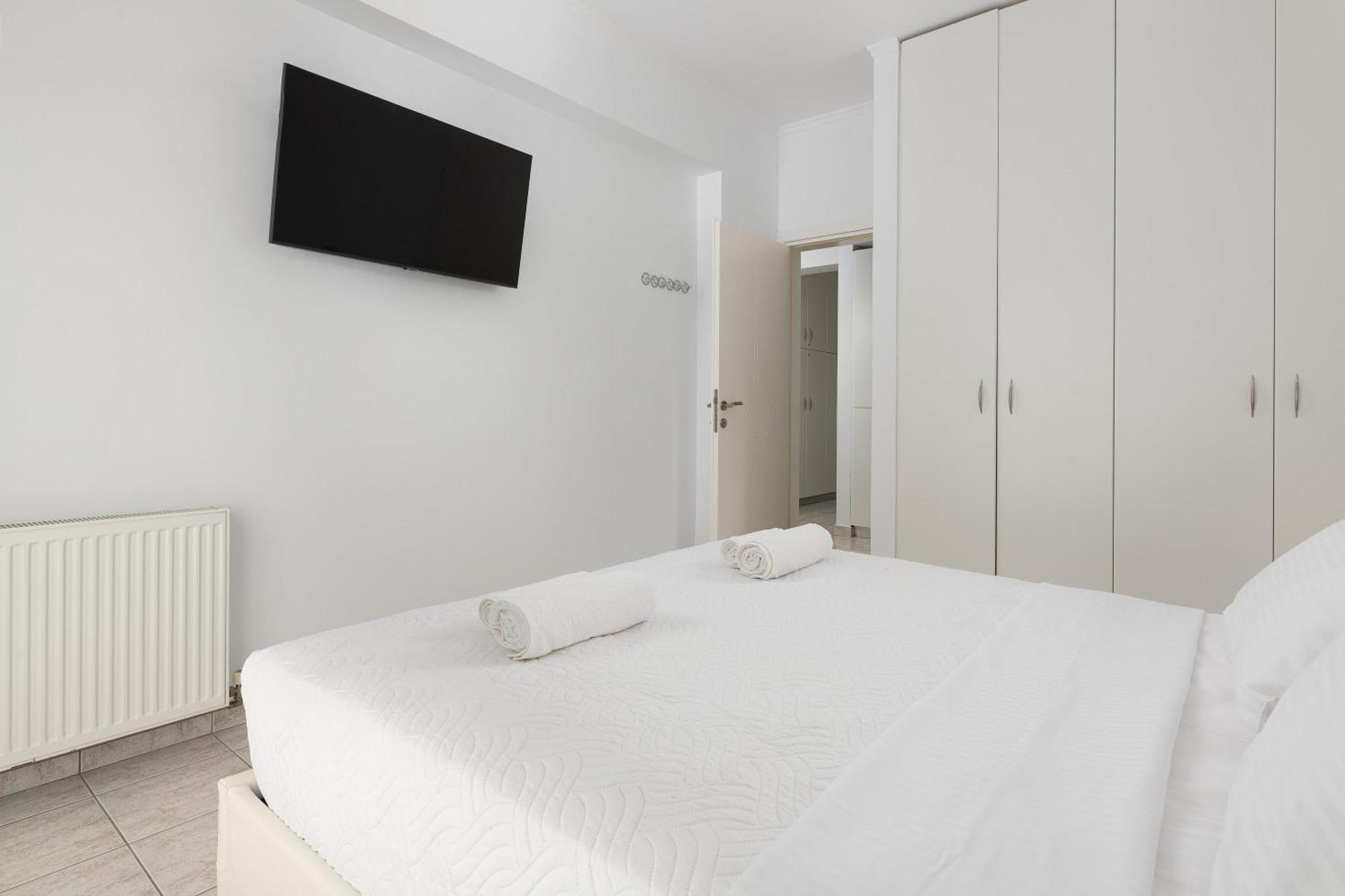 White&Blue Luxury Suites Ialysos  Exteriér fotografie